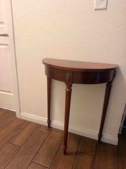 Small stand table