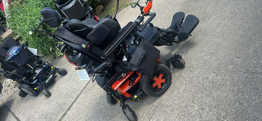 I Level Edge 3 Wheel Chair 