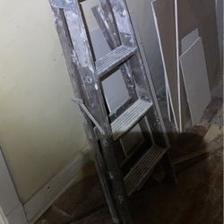 4 Ft Ladder
