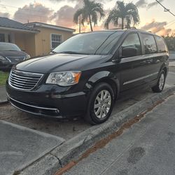 2016 CHRYSLER TOWN & COUNTRY