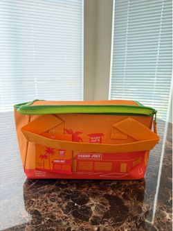 Trader Joe’s limited edition orange mini insulated bag NWT