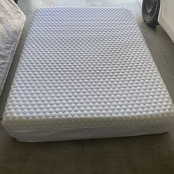 Molecule Air-Engineered Memory Foam Mattress