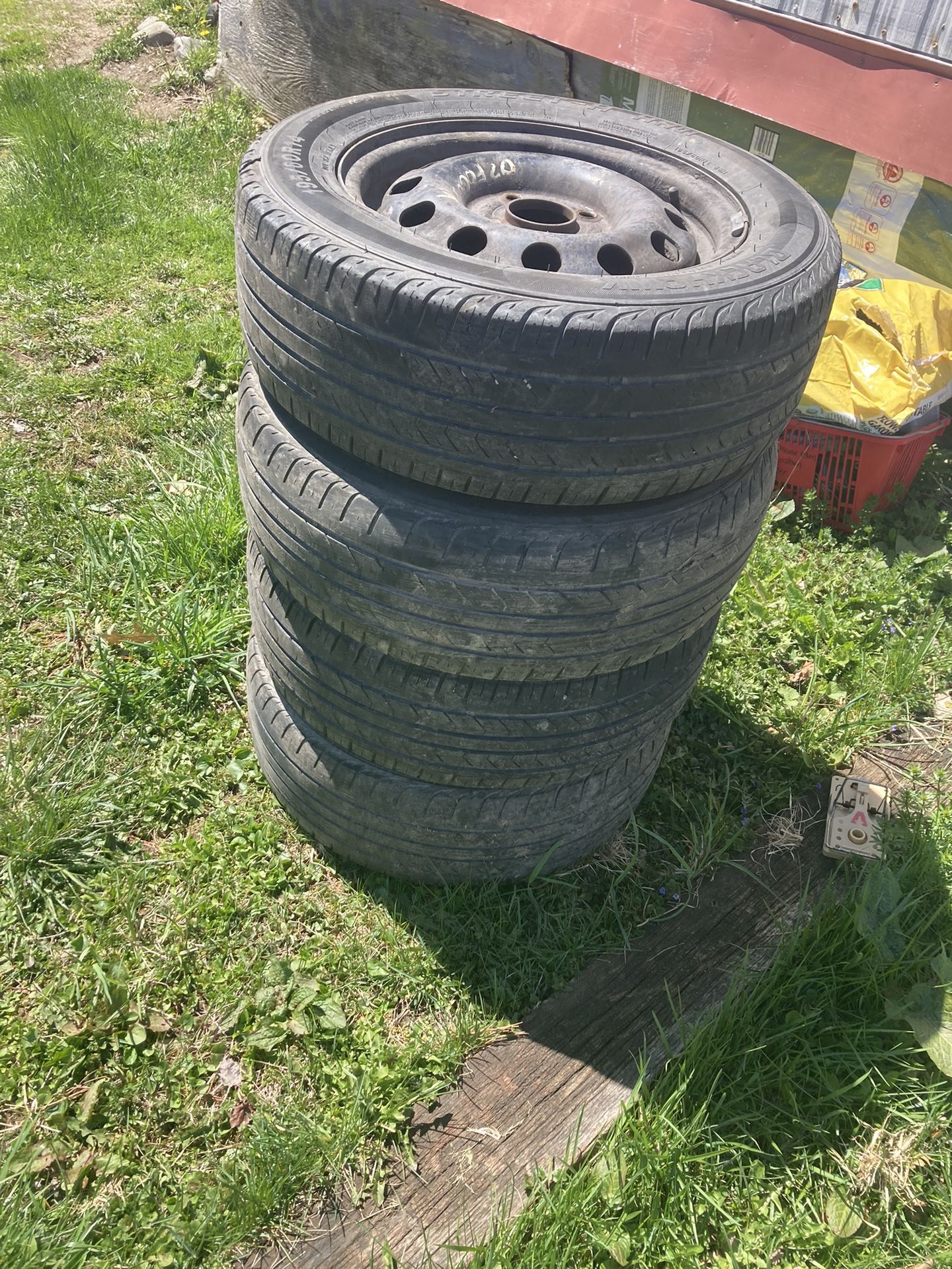 Tires 195/60/14 