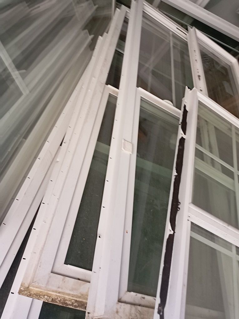 I Have 8 Windows For Sale Of 18x72 24x72 And 36x72 They Are New Asking $550 For All Or $100 Each One