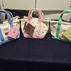 Beauty set 1 small canva tote and 6 beauty  blenders