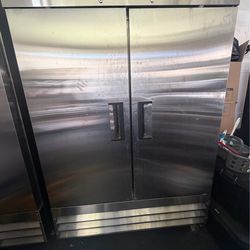 Avantco A-49F-HC 54” Solid Door Reach-In Freezer