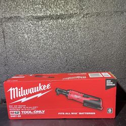 Milwaukee Ratchet M12