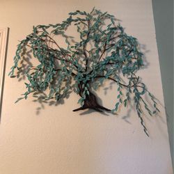 Metal Tree 4’ Wide 3’ Tall