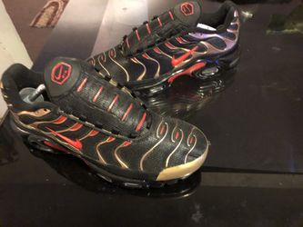 Custom airmax . NOT EVEN IN STORE