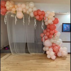 Balloon Garlands, Columns And Centerpieces