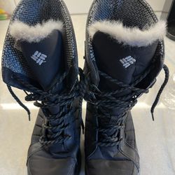 Womens Snow Boots. Columbia.  Like New! 