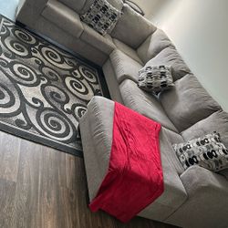  Oversized Family Sectional  Matching Rug Included
