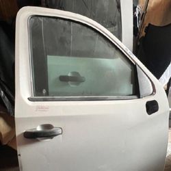 2020 Chevrolet Silverado Front Right Passenger Side White Door Assy 