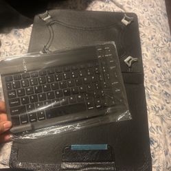 WS Tablet With Keyboard 