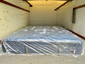 Stearns & Foster SALE - Lux Estate King Mattress - Delivery Available  