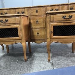 French Provincial Furniture 