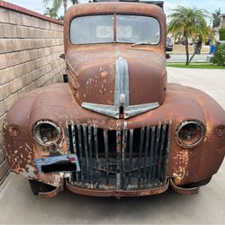 1947 Ford F-1Ton  Flat Bed Dually Truck 