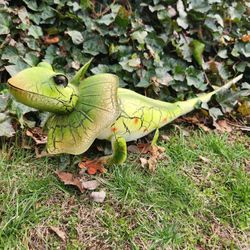 Metal Garden Sculpture - Frilled Neck Lizard Statue 27" L
