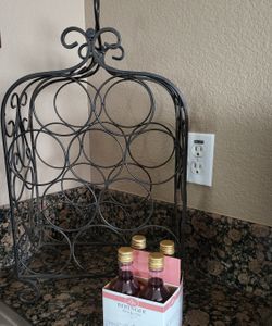 Elegant Wine Bottle Holder