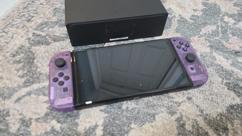 Nintendo Switch OLED Atomic Purple