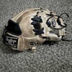 Rawlings Baseball Glove 