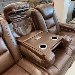 I’m Jon Green, Wayne’s Home Sales Representative🌟The Man Den Heat And Massage System Power Reclining Brown Leather Sofa, Loveseat, Recliner 