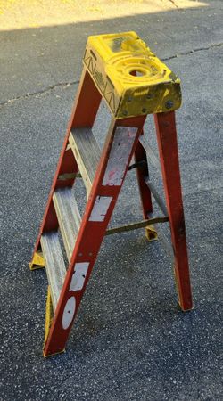 4 Foot Step Ladder