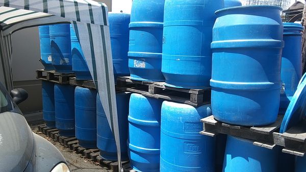 Used 55 gallon plastic drums in good condition for Sale in City of