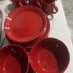 RED DISHES 