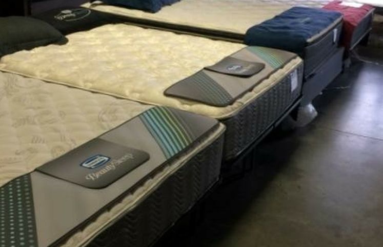 Mattress Truckload Liquidation ( King Queen Twin Full Available)