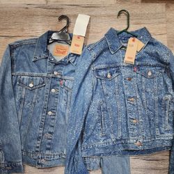 2 New Women Levi Denim Jackets L Large 