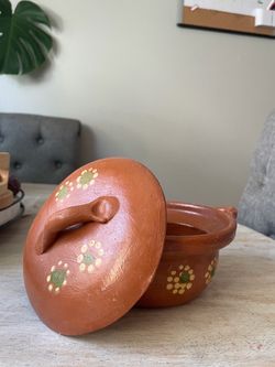 Mexican terra cotta barro pot