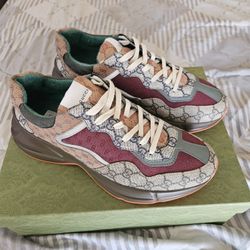 100% Original Gucci Rhyton Shoes. Brick Red 