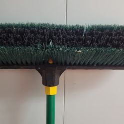 24 Inch Bull Dozer Shop Broom