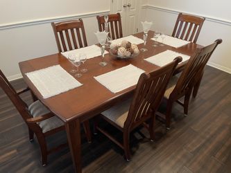 Solid Wood Dining Room Set Perfect Condition Like  New