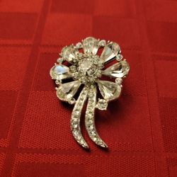 Vintage Rhinestone Brooch Pin