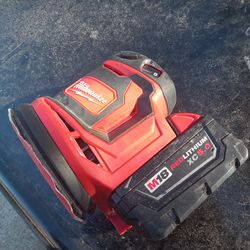Milwaukee Dual Orbital Sander W/5amp battery
