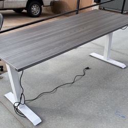 Electric Height Adjustable Desk