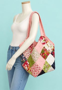 Quilted Mondo Bag XL Tote Tulips