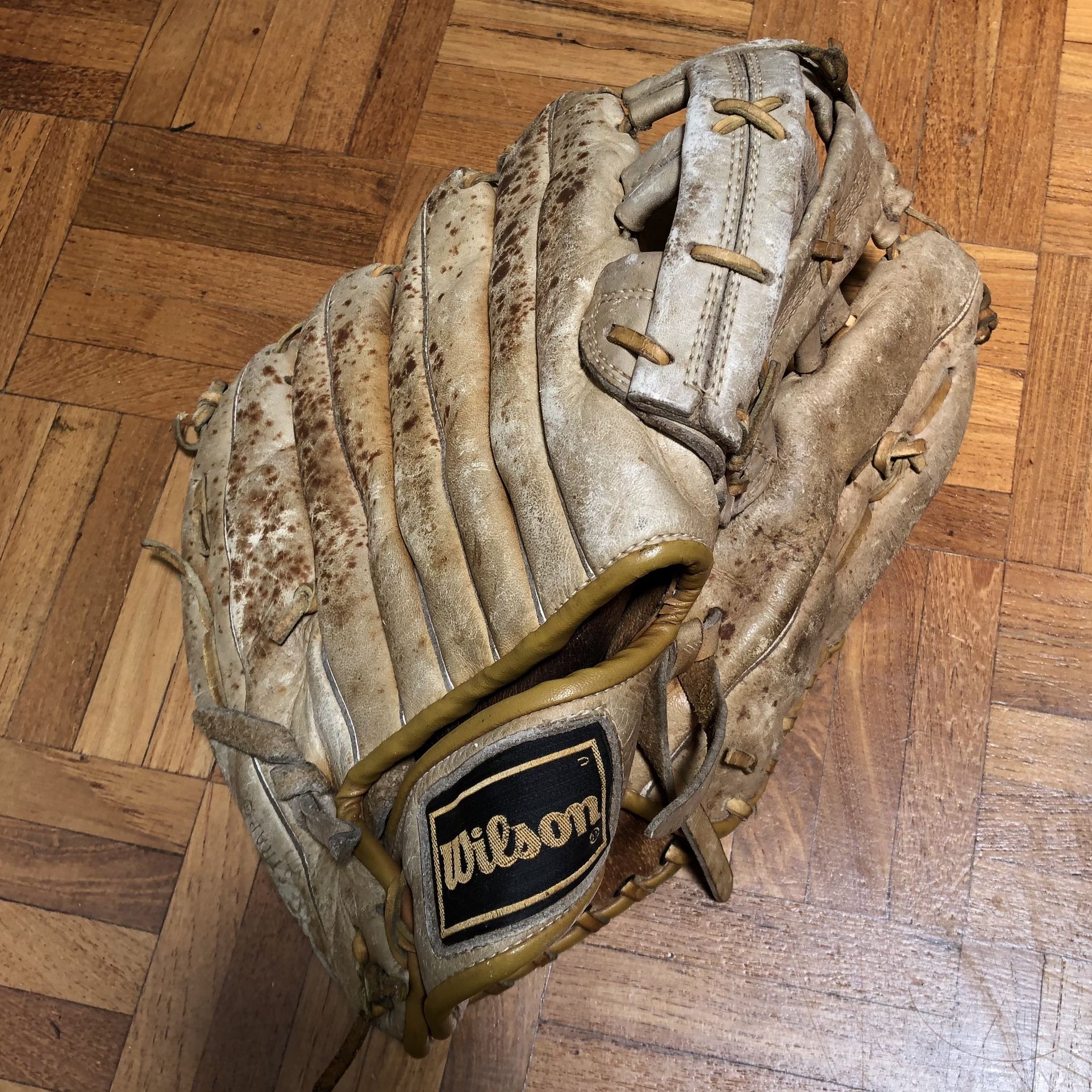 Vintage Wilson Joan Joyce Autograph Model Brown Leather Softball Glove RH Throw A9831