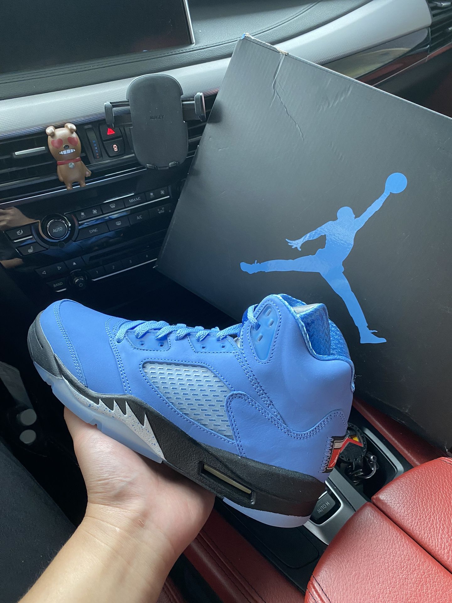 Air Jordan 5 University Blue UNC