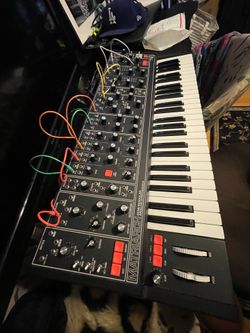 Moog Matriarch Dark Edition!