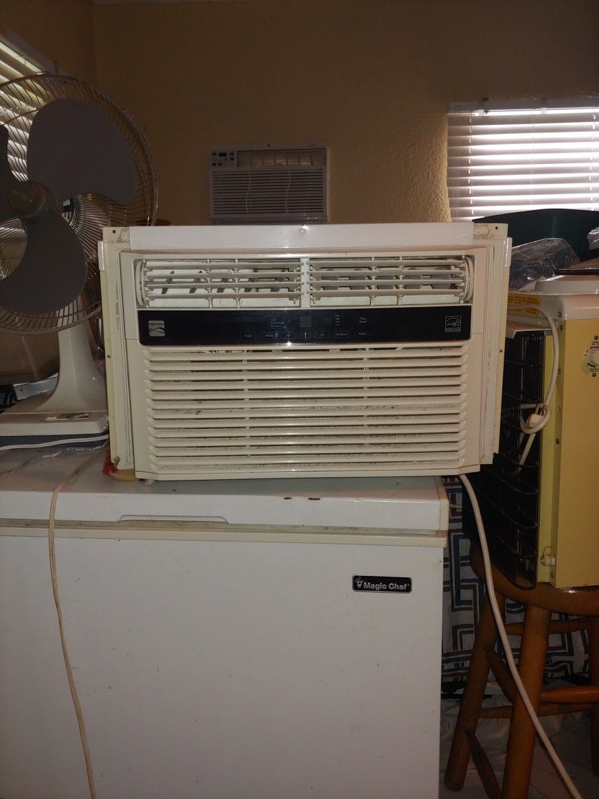 Kenmore 8,000 BTU AC UNIT