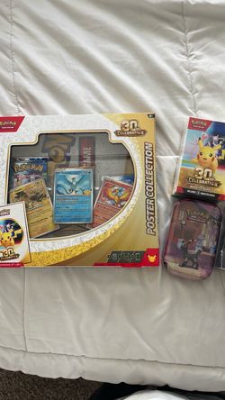 Pokémon 30th Celebration Bundle – Poster Collection, Booster Bundle & Tin