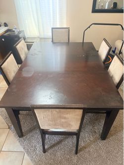 Dining Room Table with 6 chairs