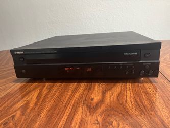 Yamaha model cdc-585