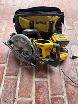 DeWalt FLEXVOLT 60V Cordless Circular Saw