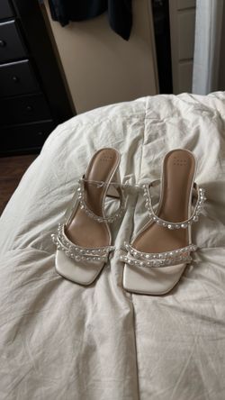 Cream Stacy heels