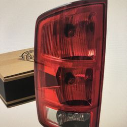 2002 Dodge Pickup Taillight
