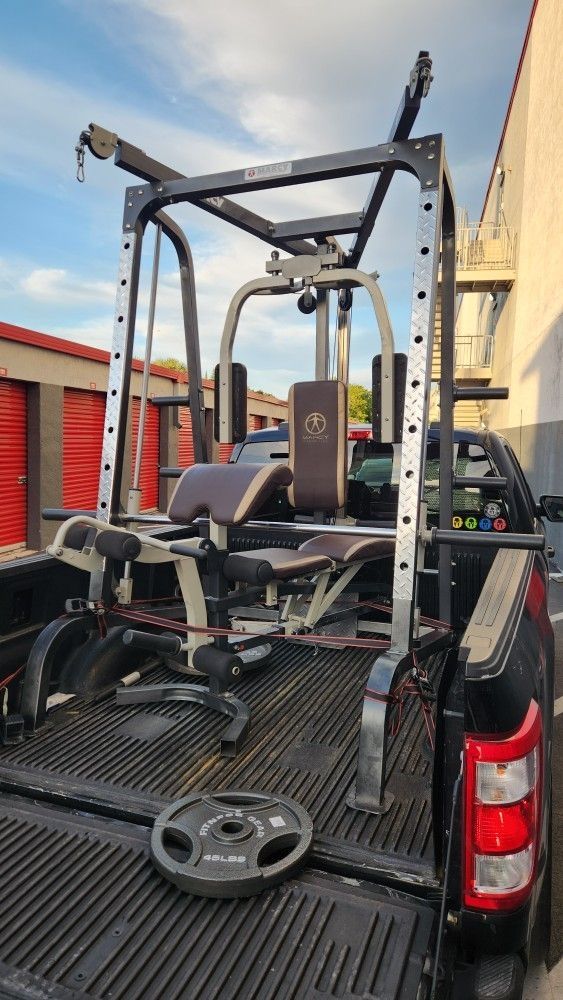 Home Smith Machine + Bench + 45s-25s Weight Plates + an used Bar 7ft. Delivery for extra
https:(contact info removed)?_r=1&_t=ZP-92AxN5v4CzO